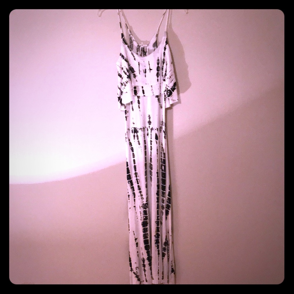 love in white/black maxi dress